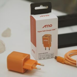 Lightweight GaN wall charger with foldable US/EU plug and fast charging
